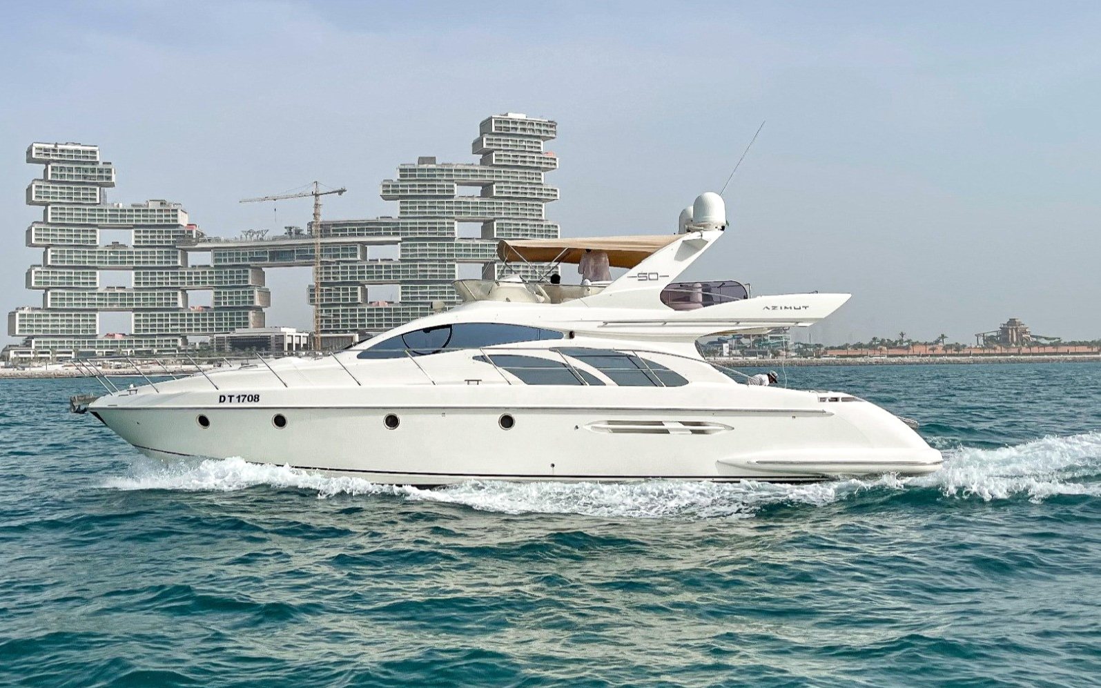 50 ft Azimut Grand Crew