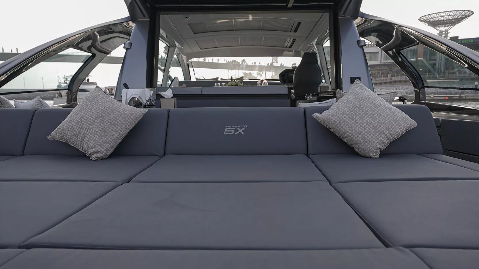 Pershing 5X Shark Grey yacht, image 12