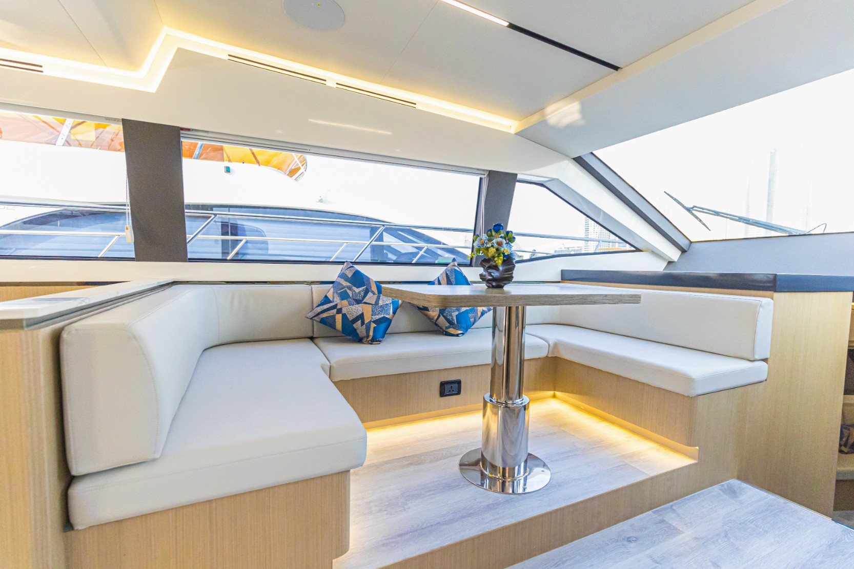 Sky Walker Axa yacht, image 3