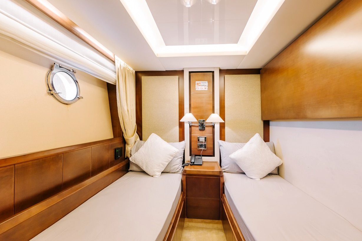 Azimut Viktoria yacht, image 12