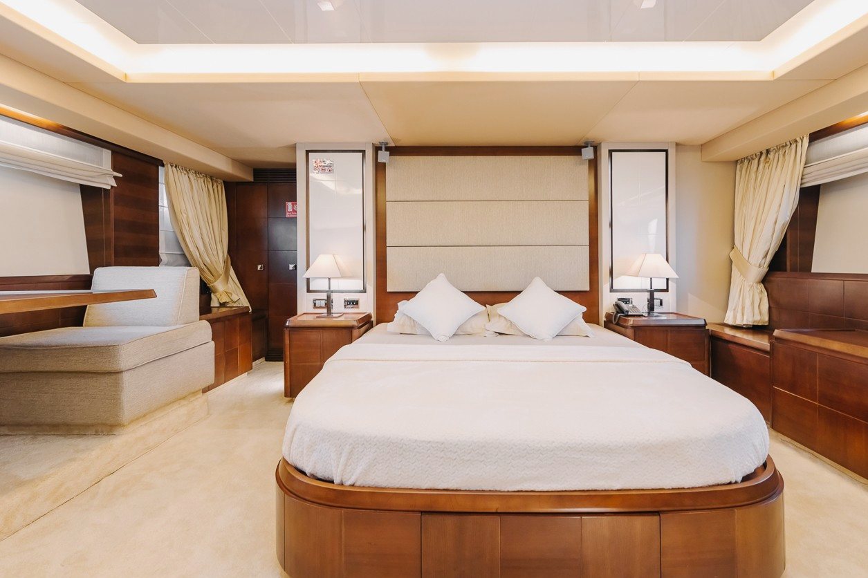 Azimut Viktoria yacht, image 14