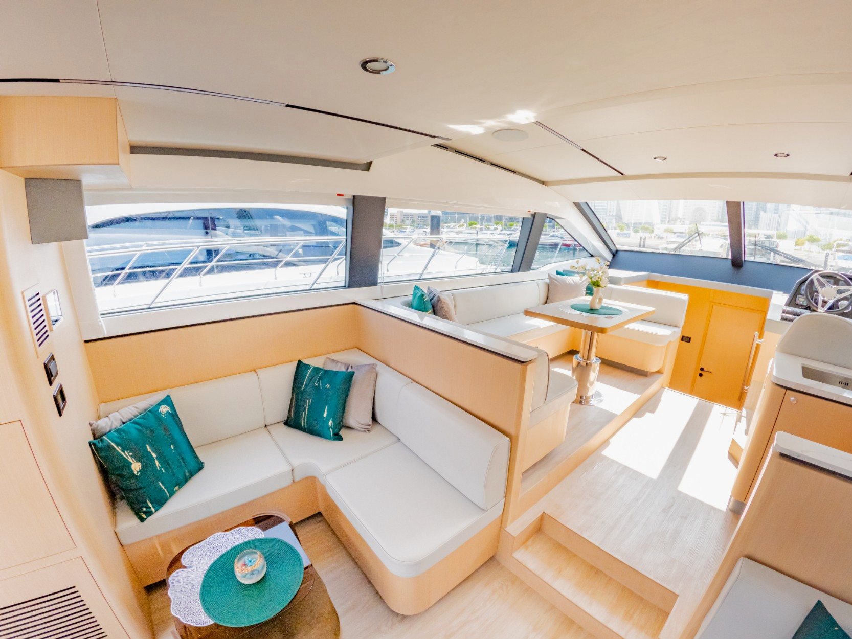 Sky Walker Uno yacht, image 6