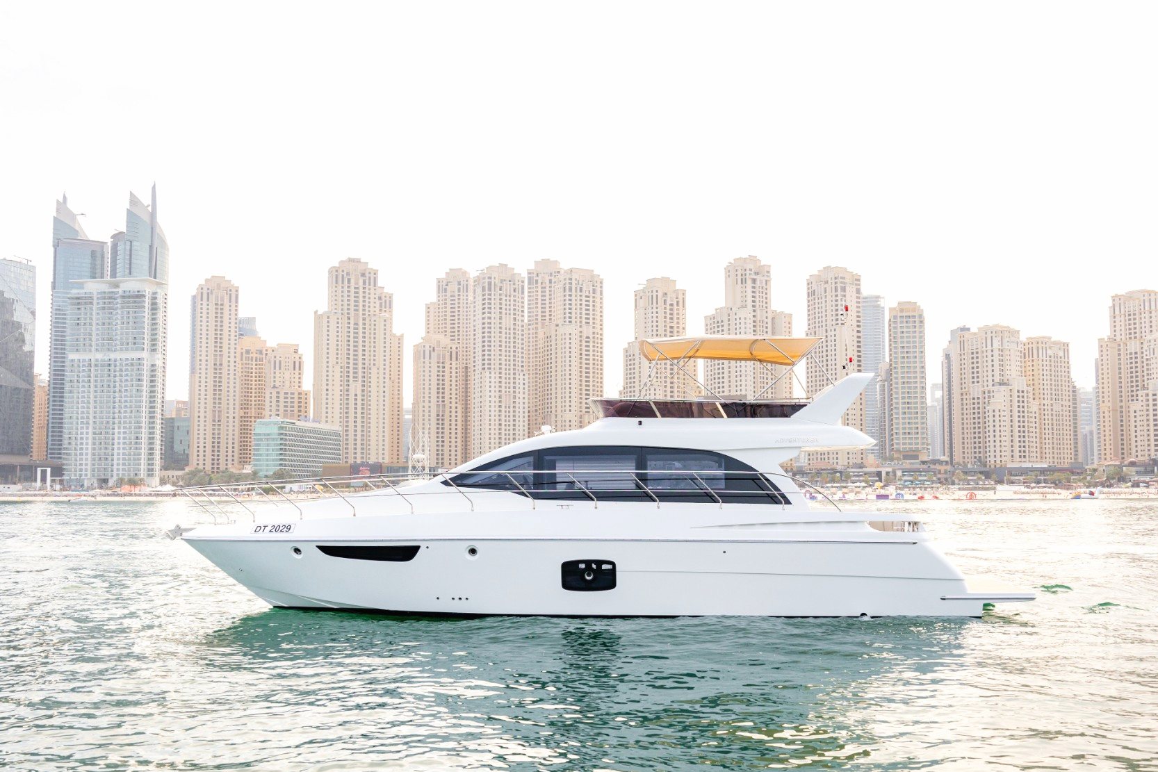 Sky Walker Uno yacht, image 4