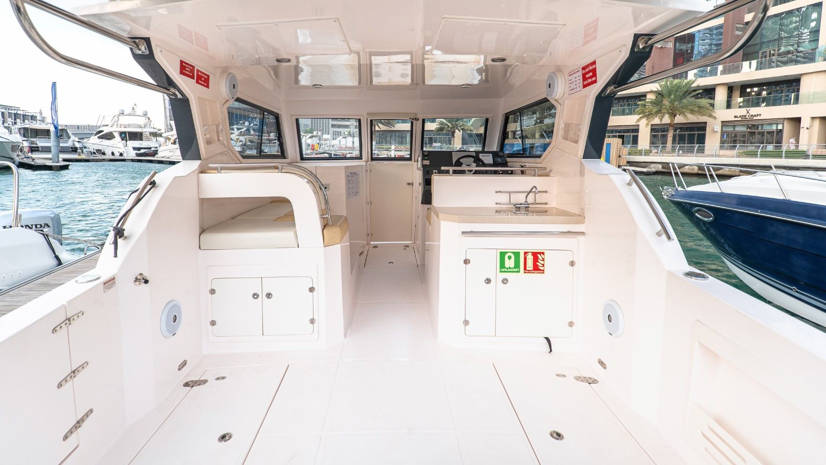 Silver Craft Thunder yacht, image 5