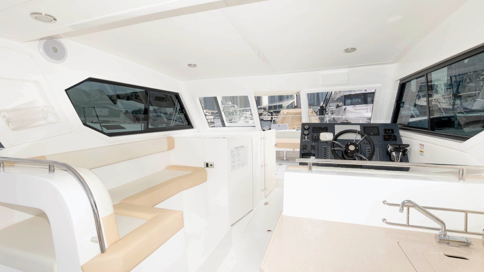 Silver Craft Storm yacht, image 5