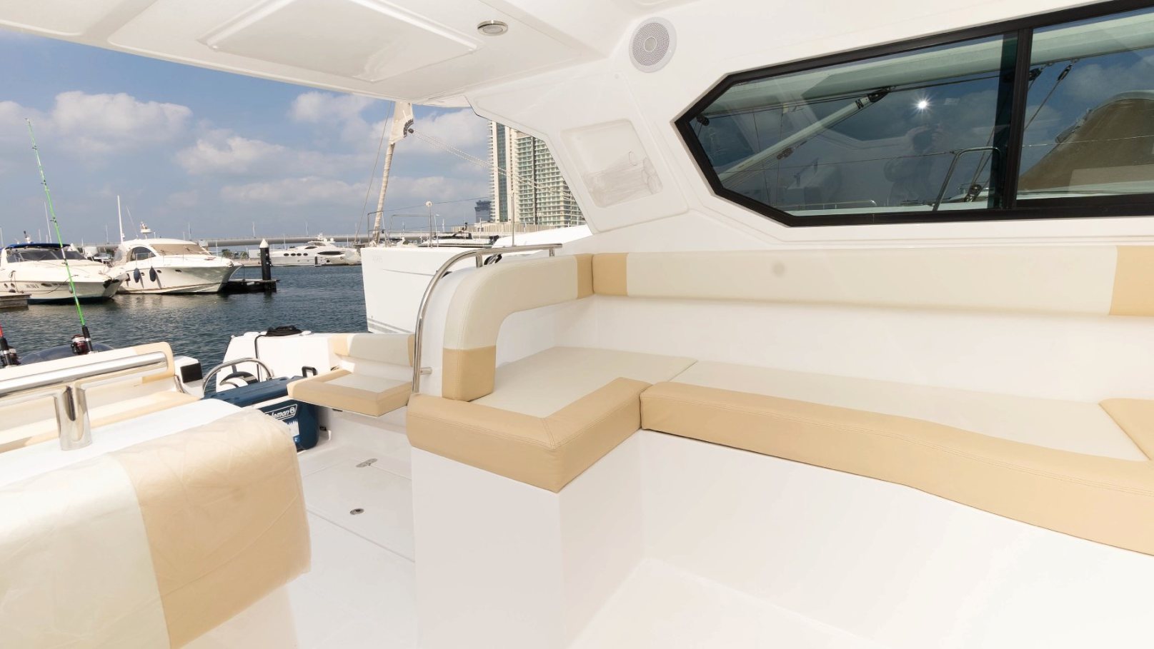 Silver Craft Storm yacht, image 6