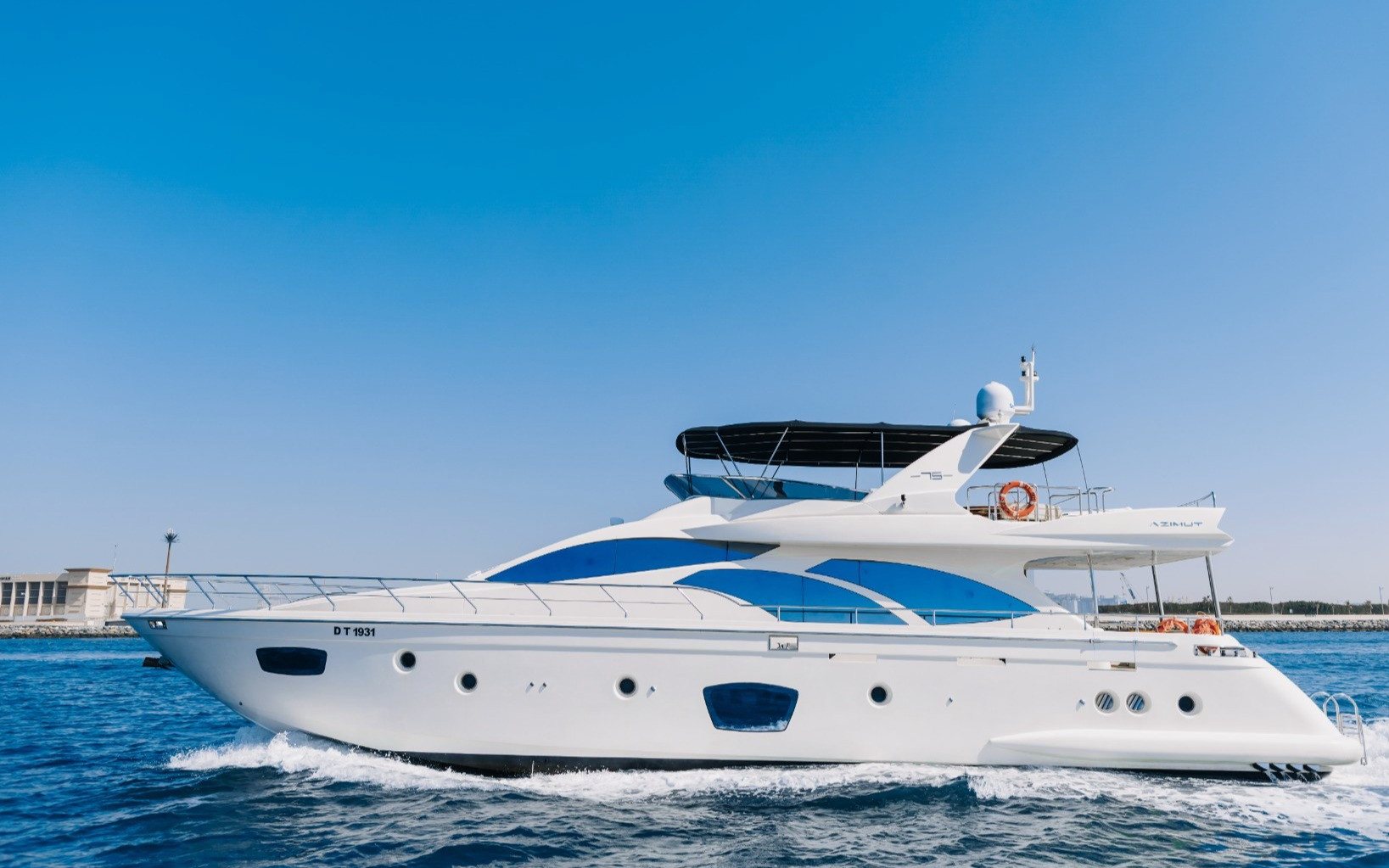 75 ft Azimut Viktoria