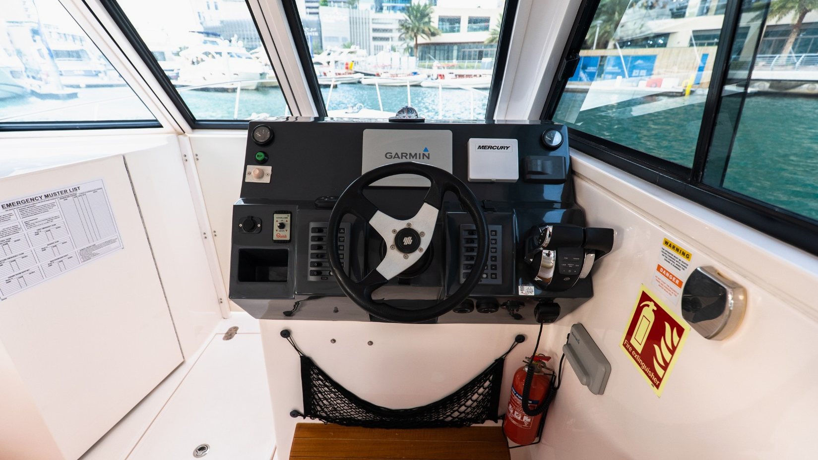 Silver Craft Thunder yacht, image 6