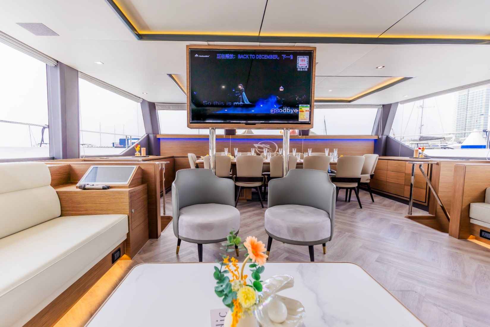 Sky Walker Aquila yacht, image 4