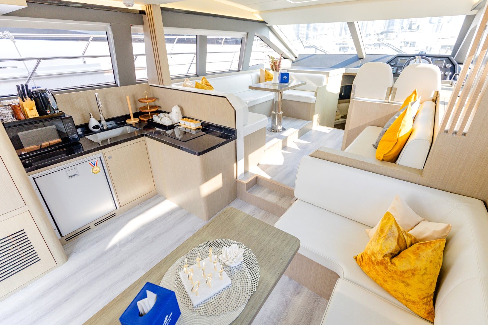Sky Walker Kio yacht, image 7