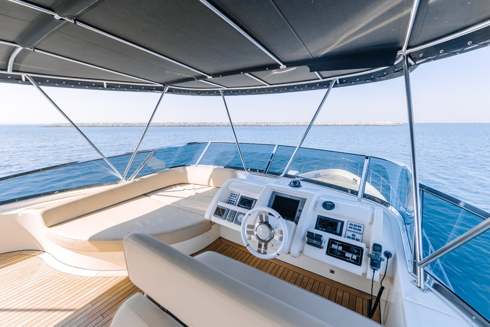 Azimut Viktoria yacht, image 2