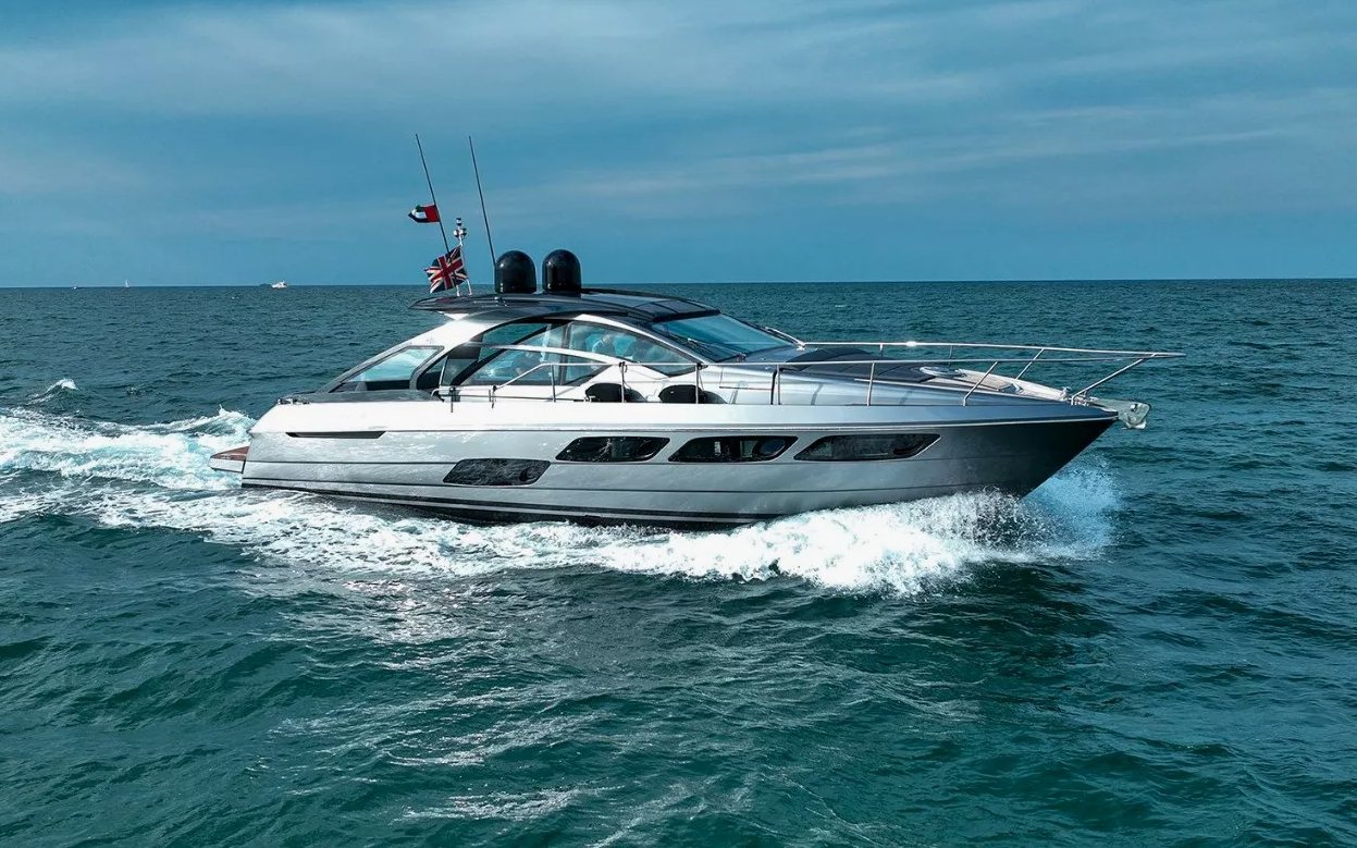 52 ft Pershing 5X Shark Grey