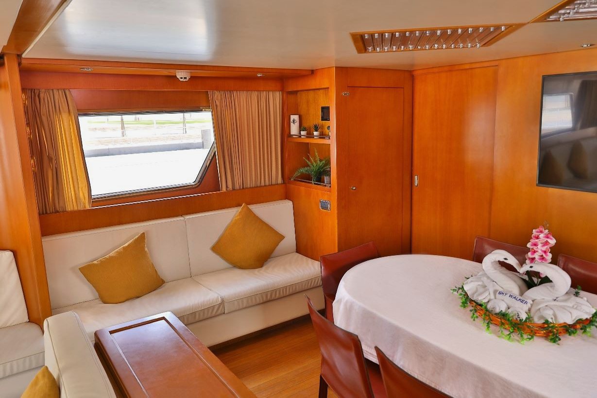 San Lorenzo yacht, image 7