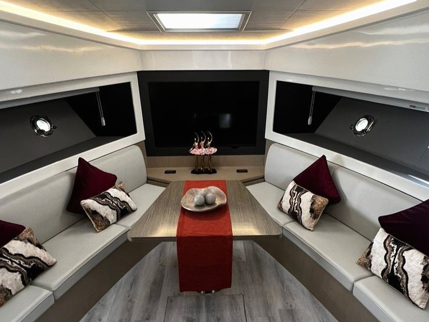Sky Walker Rio yacht, image 3
