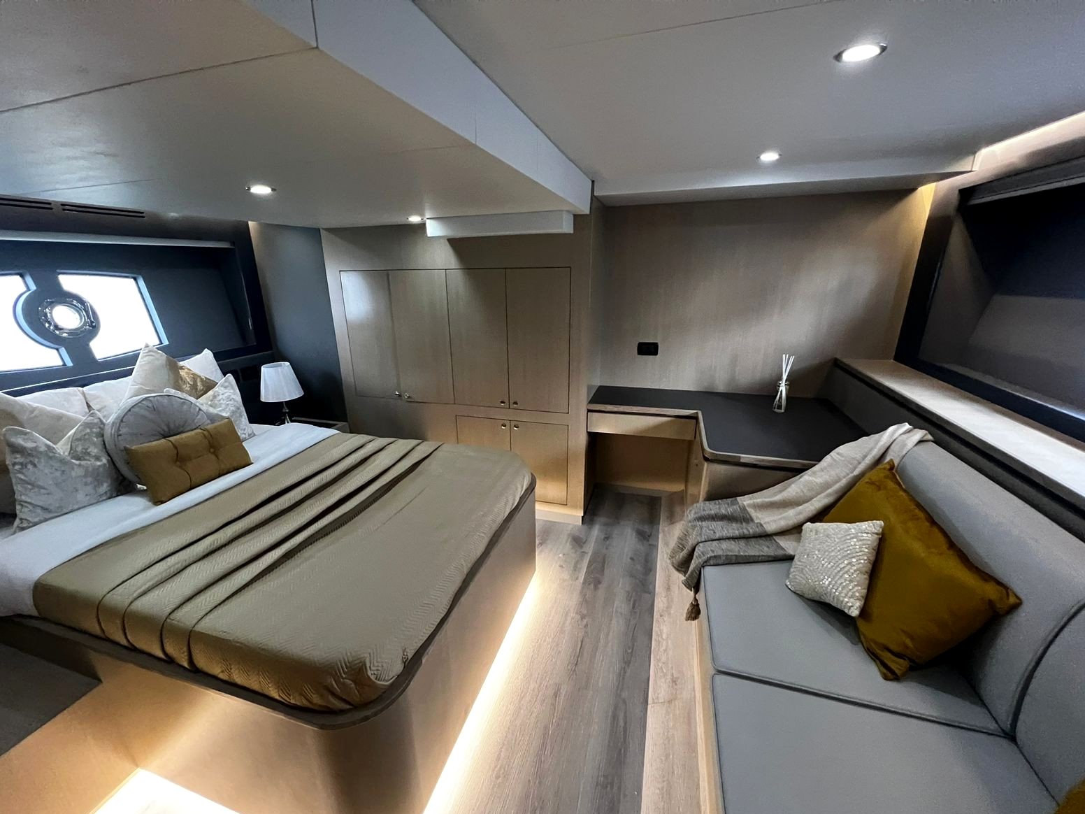 Sky Walker Ava yacht, image 2