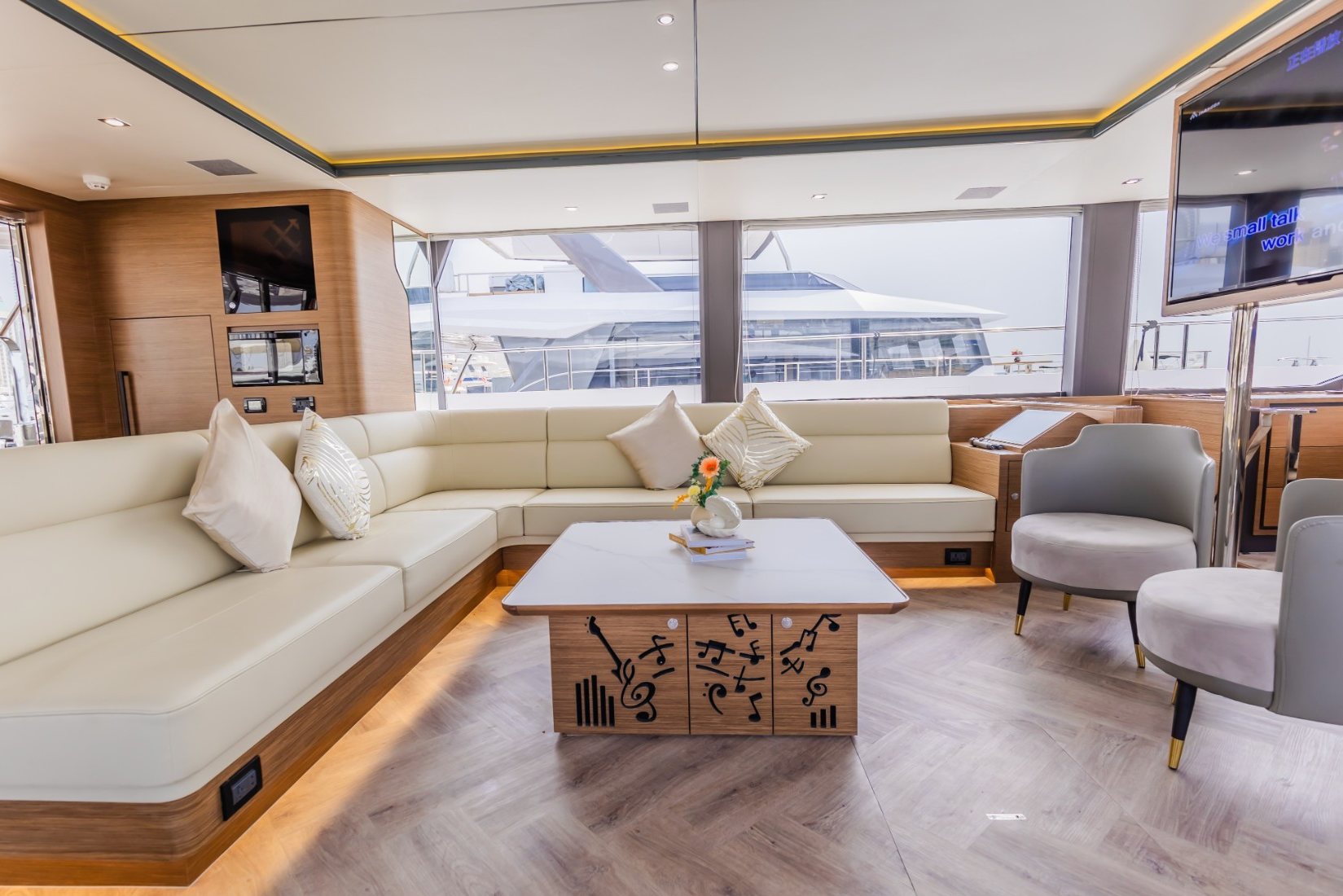 Sky Walker Aquila yacht, image 14