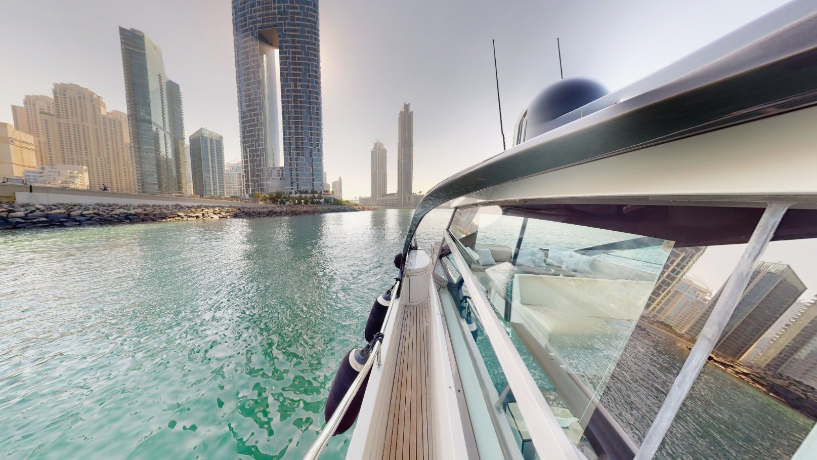 Pershing 5X Pearl White yacht, image 3