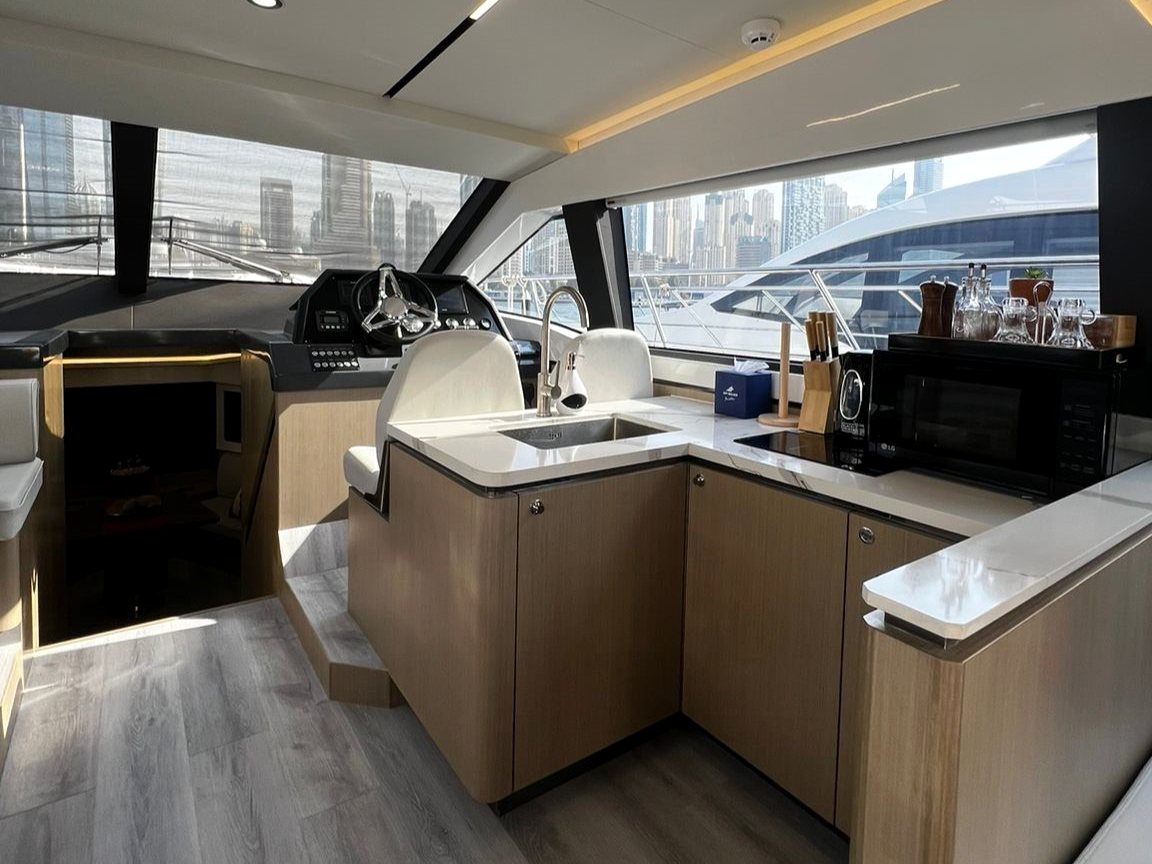 Sky Walker Rio yacht, image 2